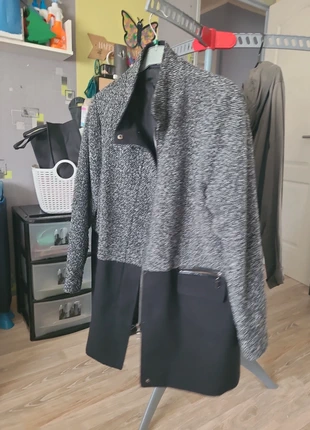 Veste noire et grise, marque: Kiabi, état: Bon état, taille: 4XL / 48 / 20, 2,00 €, 2,80 € Protection acheteurs incluse