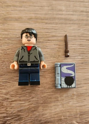 Minifigurine Harry Potter : Harry chemise grise + livre des sorts (compatible Lego), zustand: Sehr gut, größe: Einheitsgröße, 3,90 €, 4,80 € beinhaltet Vinted-Käuferschutz Pro