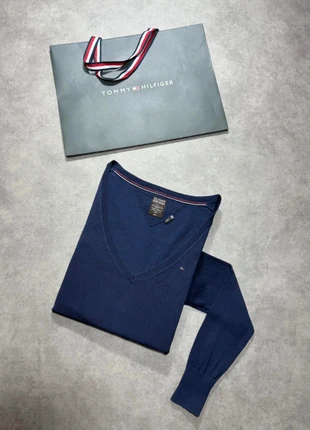 Pull léger Tommy Hilfiger bleu marine - col V - logo brodé - 100% coton - Taille L °, marke: Tommy Hilfiger, zustand: Sehr gut, größe: L / 40 / 12, 14,99 €, 16,44 € beinhaltet Vinted-Käuferschutz Pro
