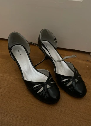 Kitten heels V&D, merk: V&D, staat: Goed, maat: 38, € 9,00, € 10,15 inclusief Kopersbescherming