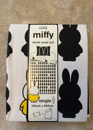 Capa edredon e fronha almofada, merk: Primark, staat: Nieuw met prijskaartje, maat: 135-150 cm x 200-220 cm, € 6,00, € 7,00 inclusief Kopersbescherming