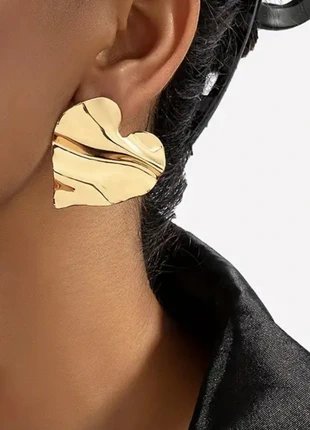 Boucles d'oreilles coeur dorée, marke: Zara, zustand: Neu, 10,00 €, 11,20 € inklusive Vinted-Käuferschutz