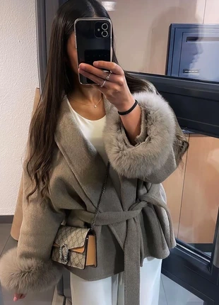 Manteaux avec fausse fourrure femme tendance, marque: Boutique indépendante, état: Neuf avec étiquette, taille: S / 36 / 8, 40,00 €, 42,70 € Protection acheteurs incluse