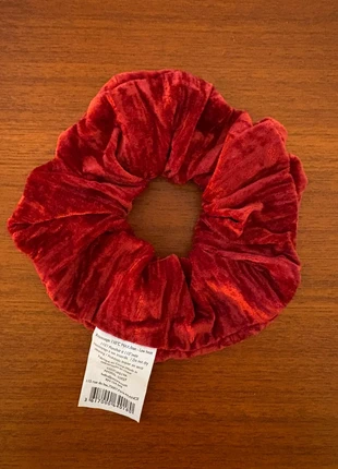 Gros chouchou rouge Sezane, marca: Sézane, estado: Novo com etiquetas, €5.00, €5.95 inclui Proteção do Comprador