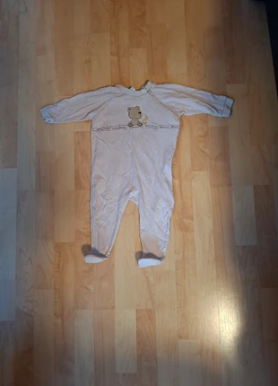 Bärenstrampler 62/68, marke: Tout Sweet, zustand: Gut, größe: 3-6 Monate / 62, 1,00 €, 1,75 € inklusive Vinted-Käuferschutz