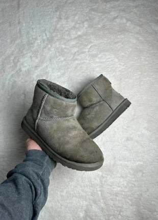 Botte UGG Classic Mini II, marke: UGG, zustand: Sehr gut, größe: 36, 25,00 €, 26,95 € inklusive Vinted-Käuferschutz