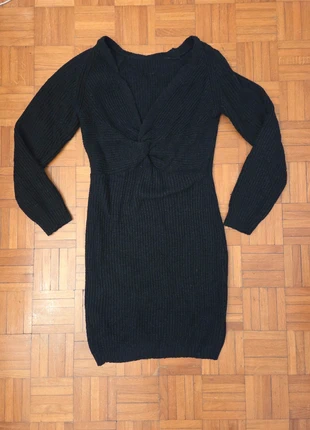 Vestito maglia nero con nodo frontale – elegante e caldo taglia S/M, marque: Shein, état: Très bon état, taille: S / 36 / 8, 3,99 €, 4,89 € Protection acheteurs incluse