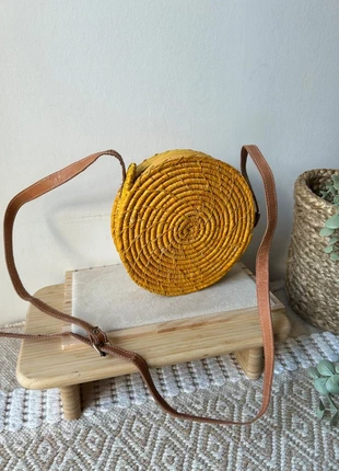 🌼 Superbe sac rond en paille tressée jaune – Neuf 🌼, marque: Fabrication Artisanale, état: Neuf sans étiquette, 16,00 €, 17,50 € Protection acheteurs incluse