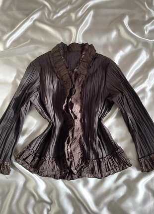 Blouse plissé à froufrou et boutonnière - y2k officecore France, marque: Top Vintage, état: Très bon état, taille: M / 38 / 10, 22,00 €, 23,80 € Protection acheteurs (Pro) incluse