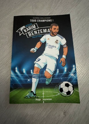 Livre de foot Benzema, état: Comme neuf, 6,00 €, 7,00 € Protection acheteurs incluse