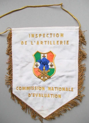 Superbe Fanion Inspection Artillerie Commission Nationale Évaluation brodé 25 x 18 cm militaire, marque: Collection, état: Très bon état, 20,00 €, 21,70 € Protection acheteurs incluse