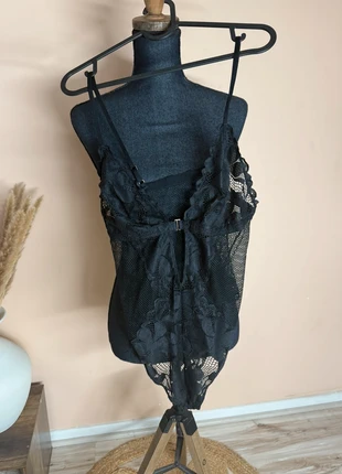 Body femme noir à dentelle Undiz taille XL – Très bon état, marque: Undiz, état: Très bon état, taille: XL / 42 / 14, 6,00 €, 7,00 € Protection acheteurs (Pro) incluse