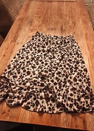 Panter rok met roezel, merk: ONLY, staat: Nieuw zonder prijskaartje, maat: XL / 42 / 14, € 6,00, € 7,00 inclusief Kopersbescherming