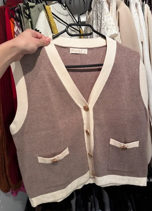 Beige/Bruine Gebreide Bodywarmer – maat S, merk: Met, staat: Nieuw zonder prijskaartje, maat: S / 36 / 8, € 8,00, € 9,10 inclusief Kopersbescherming