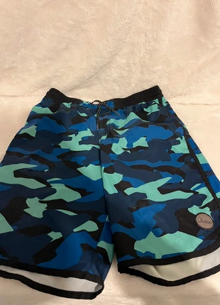 Short de bain un peux abîmés, marque: Olaian, état: Très bon état, taille: S, 2,00 €, 2,80 € Protection acheteurs incluse