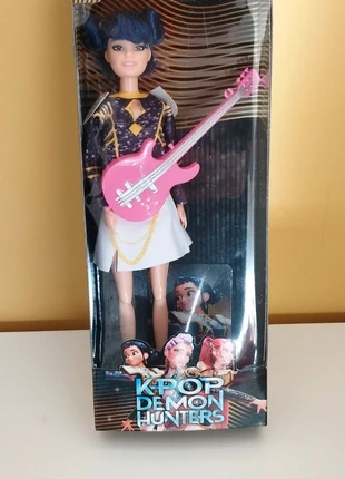 Poupée  Zoey Huntrix Kpop Demon Hunters, brand: Kpop demon hunters, condition: New with tags, size: One size, €16.00, €17.50 includes Buyer Protection