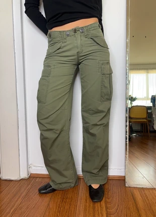 Pantalon vintage army cargo, marque: Vintage Dressing, état: Très bon état, taille: XS, 25,00 €, 26,95 € Protection acheteurs (Pro) incluse