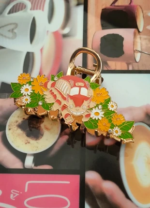 Pince cheveu crabe studio ghibli chatbus totoro, marke: Studio Ghibli, zustand: Sehr gut, 12,00 €, 13,30 € inklusive Vinted-Käuferschutz