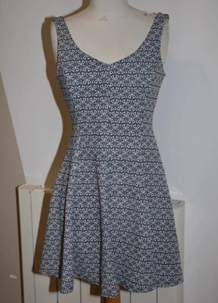 🔷 Robe sans manches LH – Taille 38, marke: LH, zustand: Sehr gut, größe: M / 38 / 10, 17,00 €, 18,55 € beinhaltet Vinted-Käuferschutz Pro