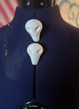 Boucle d’oreille gothique, marque: EMO, état: Neuf sans étiquette, 8,00 €, 9,10 € Protection acheteurs incluse