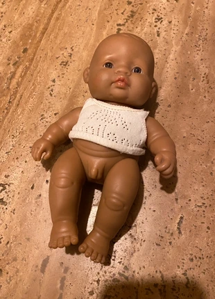 Poupon minikane métisse 20cm, marke: Minikane, zustand: Sehr gut, größe: Neugeborenes / 44, 15,00 €, 16,45 € inklusive Vinted-Käuferschutz