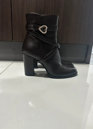 Tronchetto donna marrone scuro, merk: Gai Mattiolo, staat: Nieuw zonder prijskaartje, maat: 37, € 24,00, € 25,90 inclusief Kopersbescherming