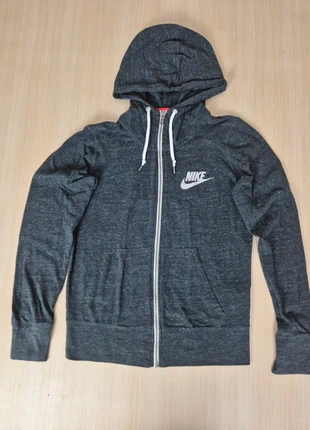 Veste noire a capuche nike logo floqué - Taille M, marque: Nike, état: Très bon état, taille: M / 38 / 10, 14,90 €, 16,35 € Protection acheteurs incluse