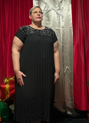 Robe noire, grande taille, marque: jennyoise, état: Très bon état, taille: 4XL / 48 / 20, 20,00 €, 21,70 € Protection acheteurs incluse