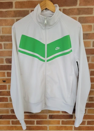 Nike White and Green Track Jacket – Size M, brand: Nike, condizioni: Ottime, taglia: M, €16.00, €17.50 include la Protezione acquisti