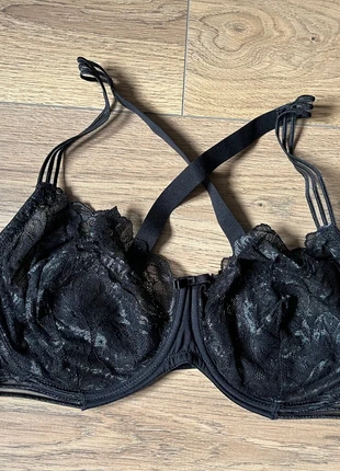 Soutien gorge noir dentelle 105E, merk: Hunkemöller, staat: Heel goed, maat: 90E, € 5,00, € 5,95 inclusief Kopersbescherming