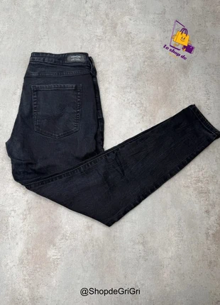 Jean Levi’s low rise Femme noir vintage – Taille 40 (W32 L32), marca: Levi's, estado: Muito bom, tamanho: L / 40 / 12, €26.00, €28.00 inclui Proteção do Comprador Pro