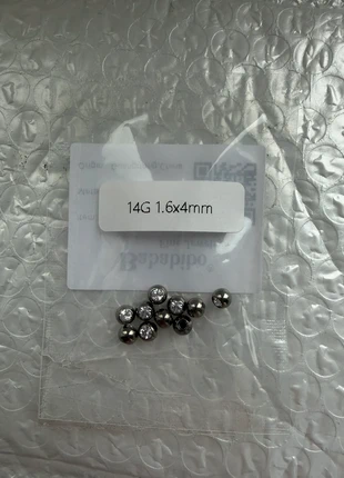 Opschroefballetjes 1.6 x 4 mm, merk: merkloos, staat: Nieuw met prijskaartje, € 2,00, € 2,80 inclusief Kopersbescherming