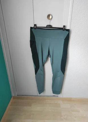 Pantalon de randonnée, merk: Decathlon, staat: Heel goed, maat: 4XL / 48 / 20, € 8,00, € 9,10 inclusief Kopersbescherming