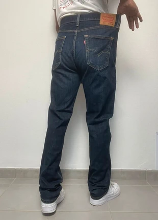 Jean Levi’s 514 homme W33 L34 coupe droite couleur bleu marine 99% coton (542), marque: Levi's, état: Très bon état, taille: W33 | FR 42, 24,99 €, 26,94 € Protection acheteurs (Pro) incluse