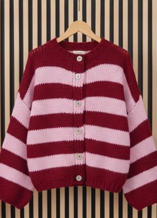 Pull très beau, merk: CHIC, staat: Nieuw met prijskaartje, maat: Universele maat, € 32,00, € 34,30 inclusief Kopersbescherming