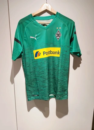 Borussia Mönchengladbach away shirt maat M, merk: Borussia Mönchengladbach, staat: Nieuw zonder prijskaartje, maat: M, € 22,00, € 23,80 inclusief Kopersbescherming