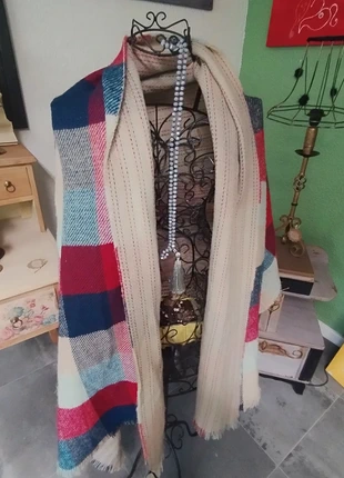 🧣 Châle plaid multicolore – effet laine – ambiance chalet & couleur, merk: sansnom., staat: Goed, € 2,00, € 2,80 inclusief Kopersbescherming Pro