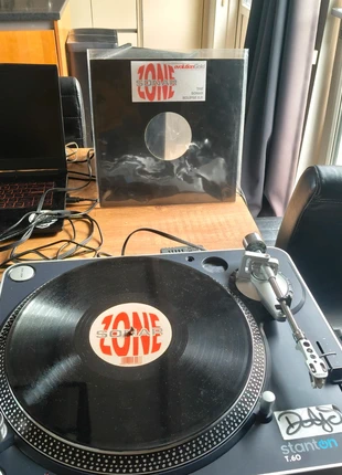Sonar Zone Evolution gold Vinyl, staat: Heel goed, € 15,00, € 16,45 inclusief Kopersbescherming