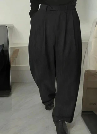 Pantalon large en velours à fines rayures - style chic, brand: y2k, condition: Very good, size: M, €35.00, €37.45 includes Buyer Protection