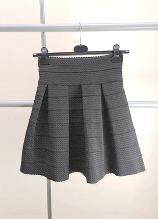 Rock Damen mit Gummibund, marque: H&M, état: Très bon état, taille: XS / 34 / 6, 19,00 €, 20,65 € Protection acheteurs incluse