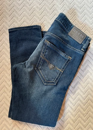 👖 GUESS Jeans – Size IT 42 / EU 38 / M – Curve-Hugging Fit – Good Condition - Model Miami, merk: GUESS, staat: Heel goed, maat: M / 38 / 10, € 14,99, € 16,44 inclusief Kopersbescherming