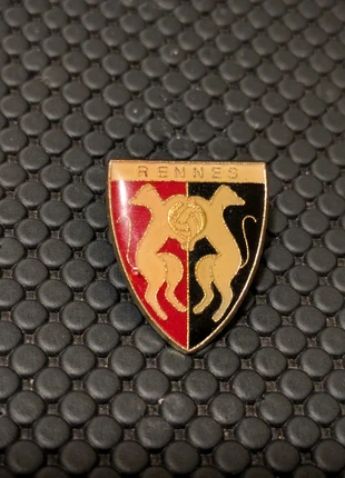 Pin’s Stade Rennais, zustand: Sehr gut, 3,50 €, 4,38 € beinhaltet Vinted-Käuferschutz Pro