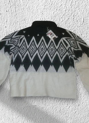 🖤 Pull graphique noir & blanc col montant XL neuf étiquette, brand: UP2FASHION, condition: Very good, size: XL / 42 / 14, €13.90, €15.30 includes Buyer Protection