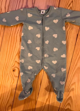 Pyjama Petit Bateau taille 12 mois motif cœurs, marque: Petit Bateau, état: Très bon état, taille: 12-18 mois / 80 cm, 5,00 €, 5,95 € Protection acheteurs incluse