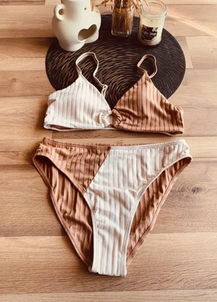 Maillot de bain 2 pièces marron/crème fille - Taille 14 ans/XXS Shein, marque: Shein, état: Neuf avec étiquette, taille: 14 ans / 164 cm, 8,00 €, 9,10 € Protection acheteurs incluse