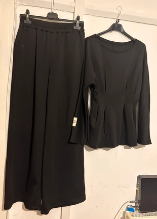 New beautiful woman’s autumn and winter set, brand: Made In Italy, condition: New with tags, size: M / UK 12-14, £13.99, £15.39 includes Buyer Protection