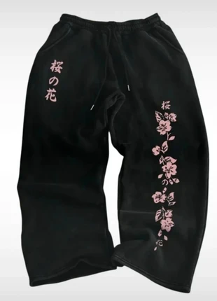 Jogging Large Fleur/symbole chinois style y2k Noir/Rose - L - Neuf sans étiquette, marke: y2k, zustand: Neu, größe: L, 32,90 €, 35,25 € inklusive Vinted-Käuferschutz