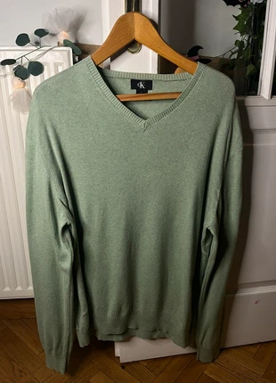 Pull col V oversize Calvin Klein vert sauge - Taille L, brand: Calvin Klein, condition: Very good, size: L, €25.00, €26.95 includes Buyer Protection
