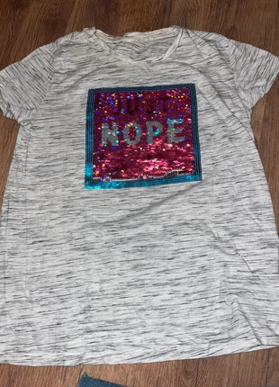 T-shirt gris réversible C&A | Taille 158/164 | Excellent état, marque: C&A, état: Très bon état, taille: 13 ans / 158 cm, 1,50 €, 2,28 € Protection acheteurs incluse