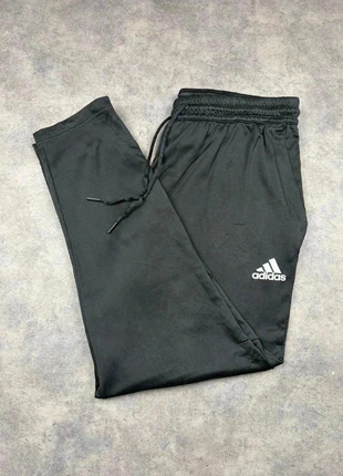 Jogging Adidas | Taille XL | Couleur Noir, brand: adidas, condition: Good, size: XL, €12.50, €13.83 includes Buyer Protection Pro